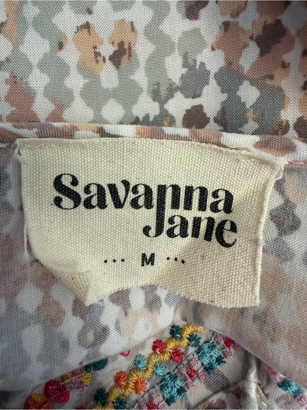 Savanna Jane Embroidered Floral Boho Tunic Top Medium V-Neck - Picture 3 of 6